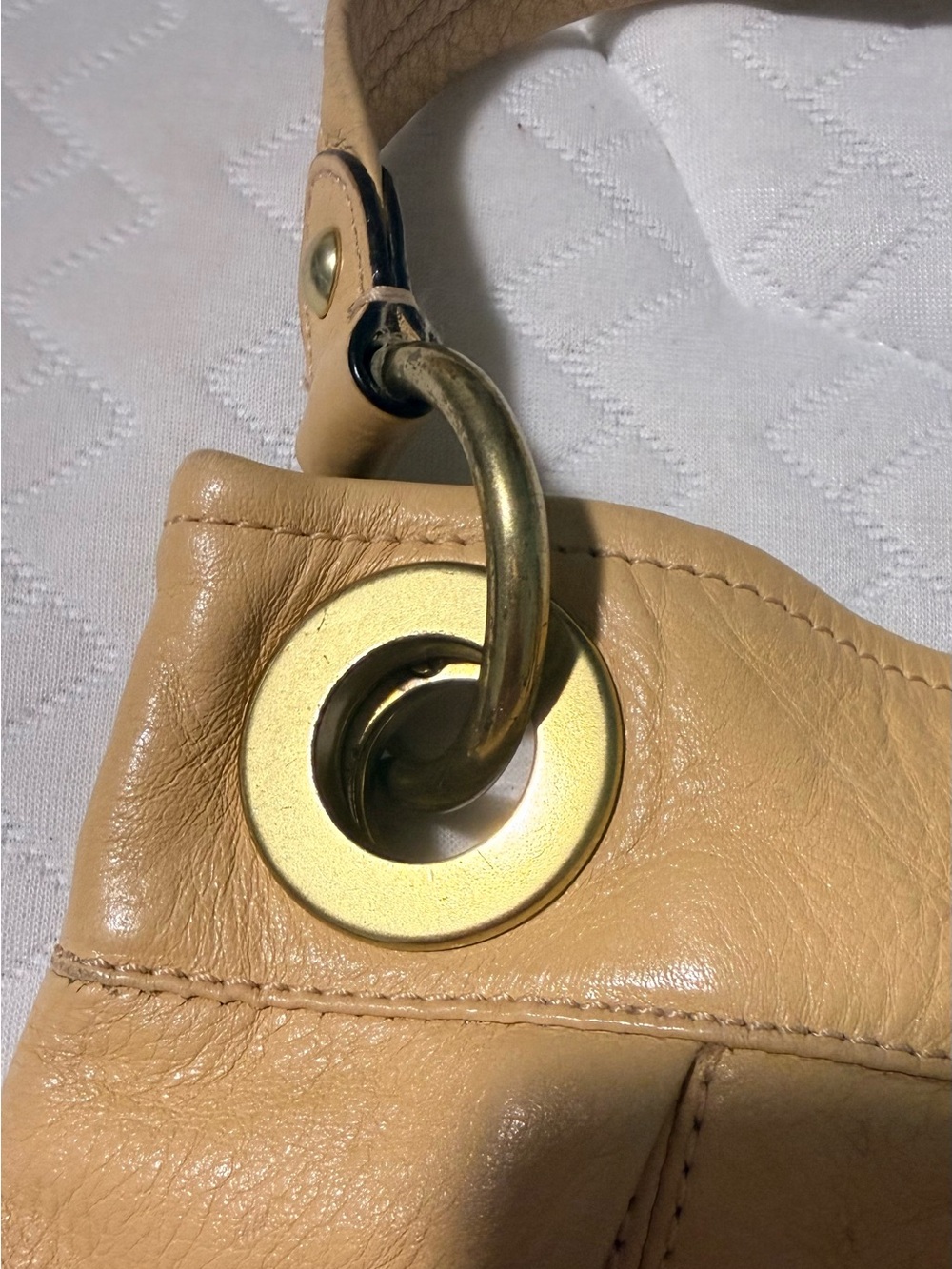 Coach Vintage, Madison pale Yellow Pebbled Leather Hippie Tote Shoulder Bag. - Picture 10 of 11